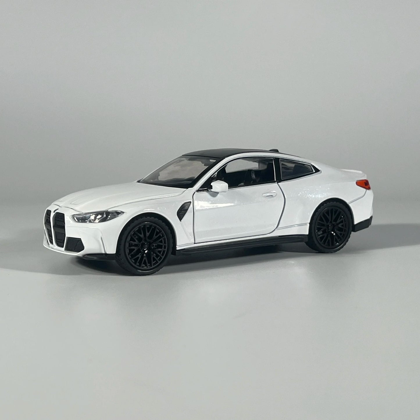 1:32 BMW M4 Coupe Sports Car Alloy Metal Diecast Model Car Home Trendy Toys Ornaments For Children Holiday Gifts With Friend Boy